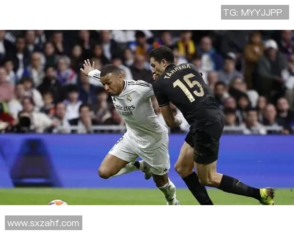 皇马与瓦伦西亚激战正酣谁能在西甲赛场上笑到最后 皇马与瓦伦西亚激战正酣谁能在西甲赛场上笑到最后