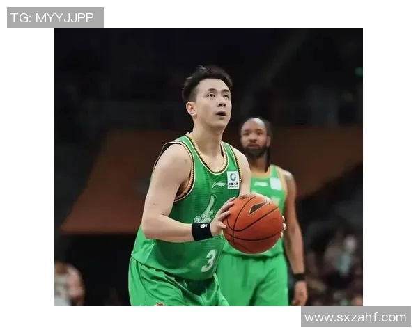 北京主场迎战辽宁季后赛第三场争夺激烈双方全力以赴争夺胜利荣耀 北京主场迎战辽宁季后赛第三场争夺激烈双方全力以赴争夺胜利荣耀